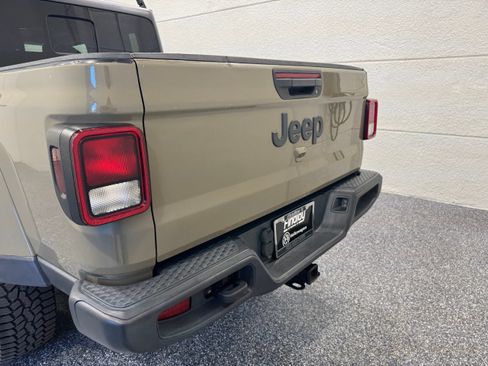 Used 2020 Jeep Gladiator Sport AWD/4WD image 5