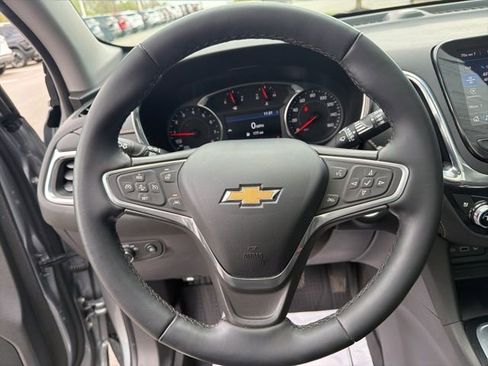 Used 2023 Chevrolet Equinox Premier FWD image 23