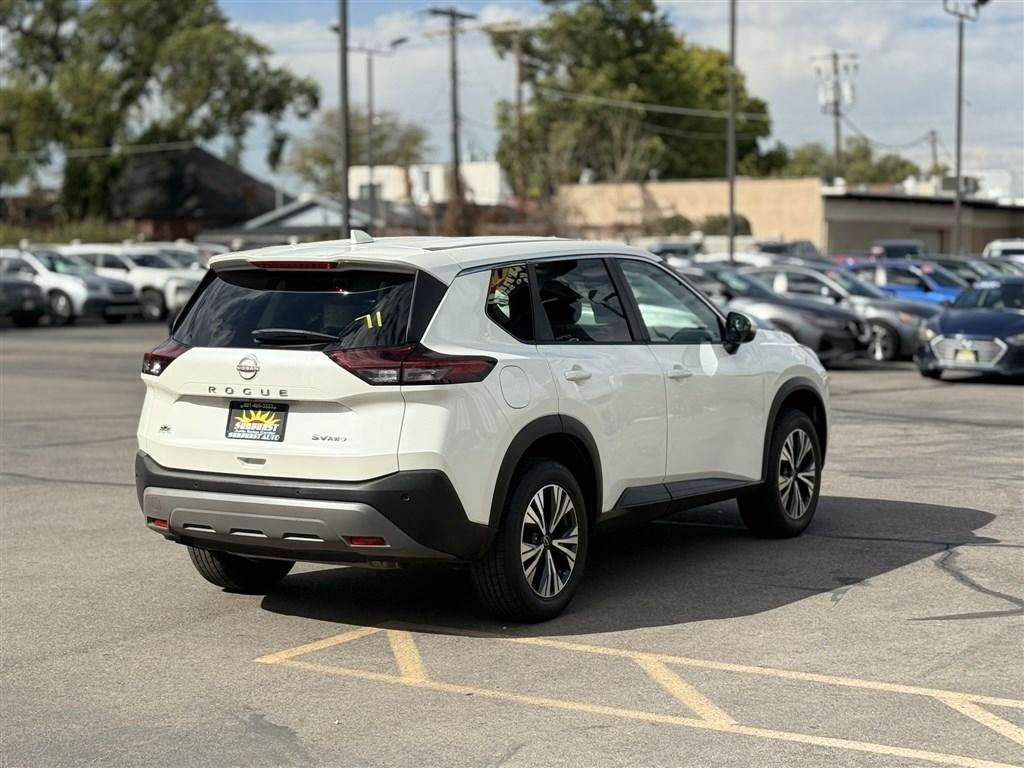 Used 2022 Nissan Rogue SV AWD/4WD image 7