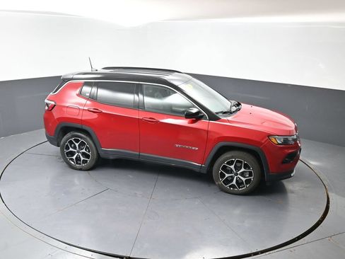Used 2025 Jeep Compass Limited AWD/4WD image 43