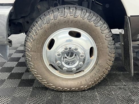 Used 2016 Ford F350 Lariat w/ Lariat Ultimate Package image 10