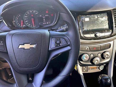 Used 2019 Chevrolet Trax LS w/ Tint and Cruise Package image 12