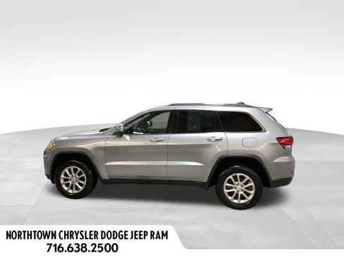 Used 2021 Jeep Grand Cherokee Laredo AWD/4WD image 2