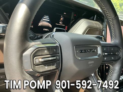 Used 2025 GMC Yukon Denali Ultimate AWD/4WD image 28