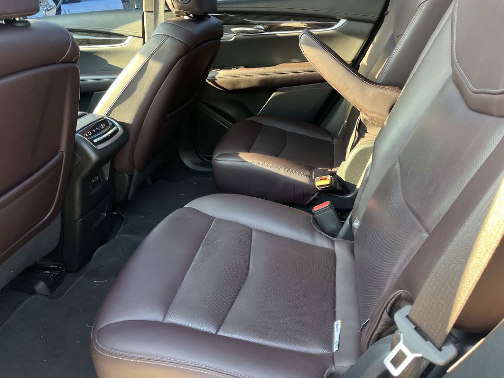 Used 2021 Cadillac XT6 Premium Luxury FWD image 21