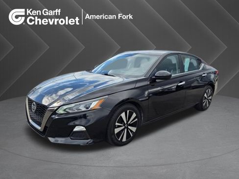 Used 2021 Nissan Altima 2.5 SV FWD image 1