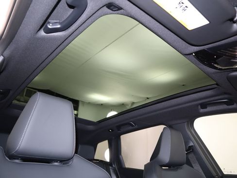 Certified 2025 BMW X3 xDrive30i w/ Premium Package image 20