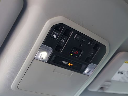 Used 2024 Toyota Tundra Limited image 25