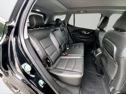 Used 2022 GMC Terrain AT4 w/ GMC Pro Grade Package AWD/4WD image 28