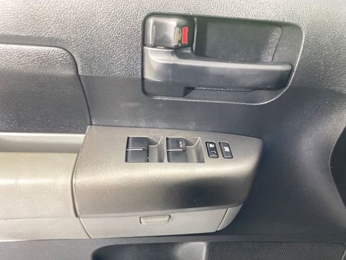 Used 2011 Toyota Tundra 2WD Double Cab image 11