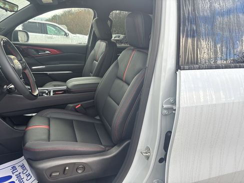 New 2026 Chevrolet Traverse RS image 14