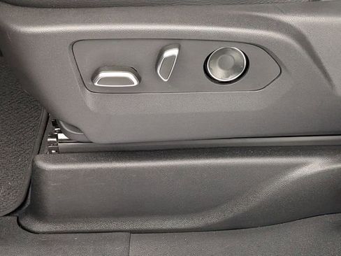 Certified 2025 GMC Yukon Denali image 14