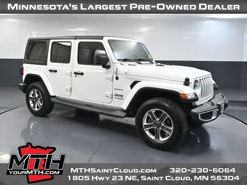 Used 2019 Jeep Wrangler Unlimited Sahara AWD/4WD image 1