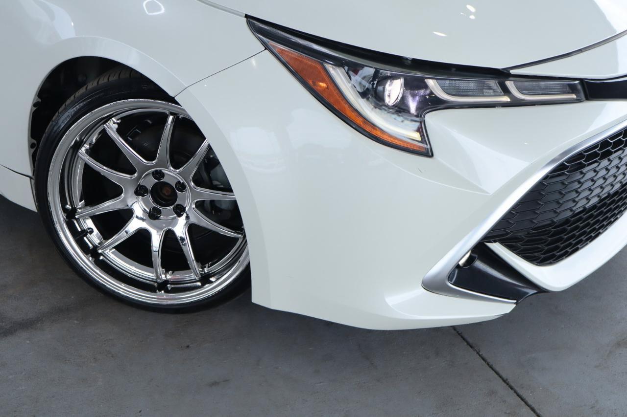 Used 2020 Toyota Corolla XSE FWD image 4
