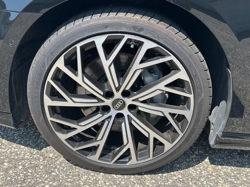 Used 2022 Audi A8 L 3.0T AWD/4WD image 9