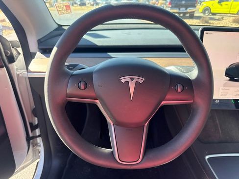 Used 2023 Tesla Model Y Performance image 60