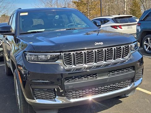 New 2026 Jeep Grand Cherokee L Laredo AWD/4WD image 2