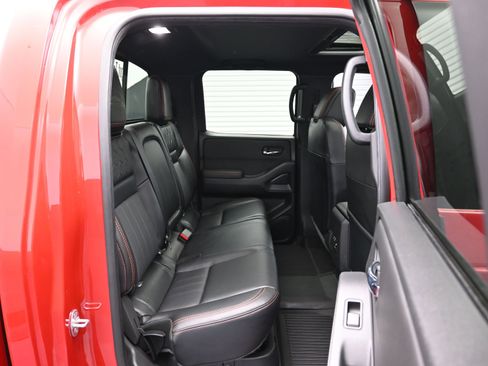 Used 2023 Nissan Frontier PRO-4X w/ Pro-4X Premium Package image 11