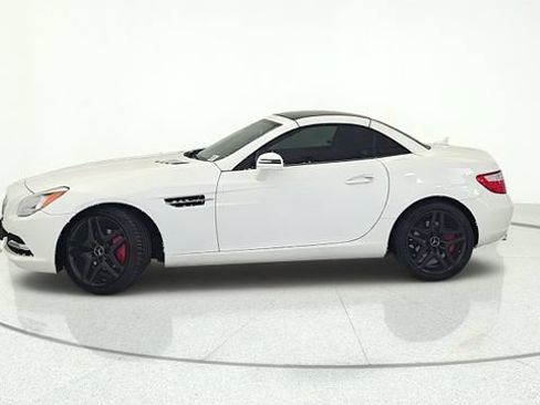 Used 2014 Mercedes-Benz SLK 250 image 2
