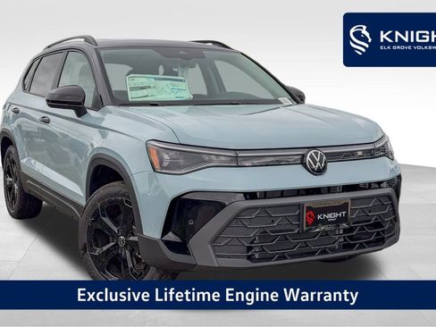 New 2026 Volkswagen Taos SE image 1