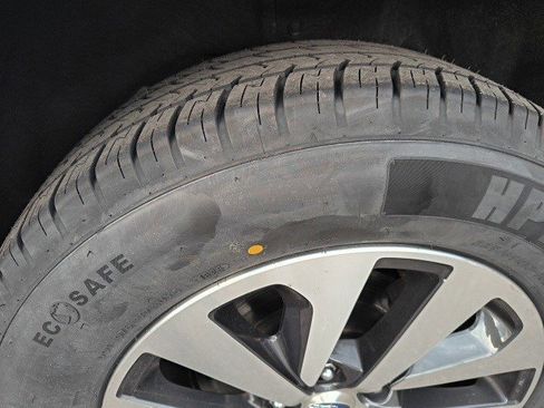 Used 2021 Subaru Outback 2.5i image 9