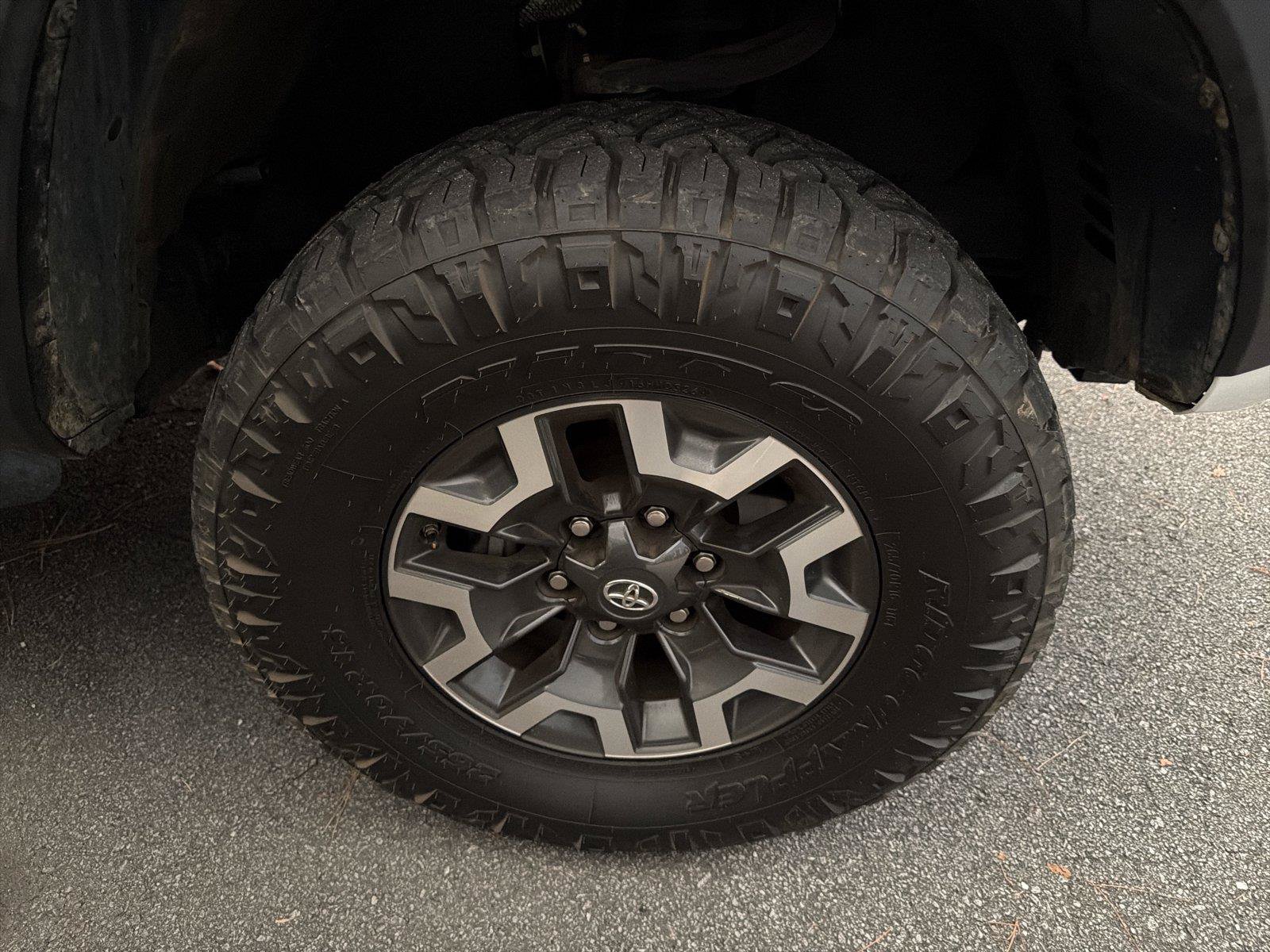 Used 2020 Toyota Tacoma 4x4 Double Cab image 9