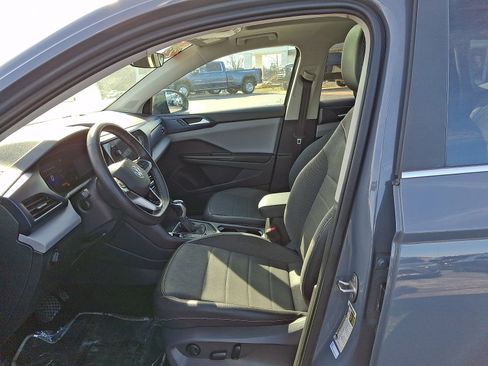 Used 2023 Volkswagen Taos SE w/ Panoramic Sunroof Package image 15