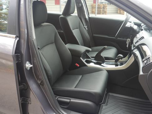Used 2016 Honda Accord LX image 24