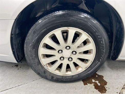 Used 2006 Buick Lucerne CX image 23