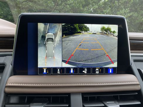 Used 2024 Chevrolet Tahoe High Country AWD/4WD image 29