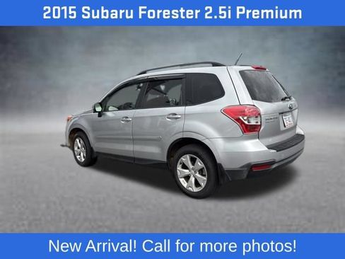 Used 2015 Subaru Forester 2.5i Premium w/ All-Weather Package AWD/4WD image 4