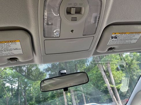 Used 2015 Toyota Prius Two FWD image 39