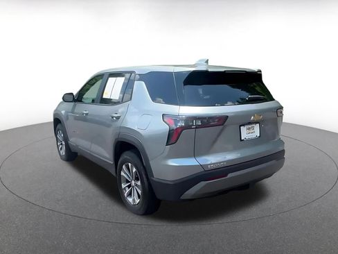 Used 2025 Chevrolet Equinox LT FWD image 11