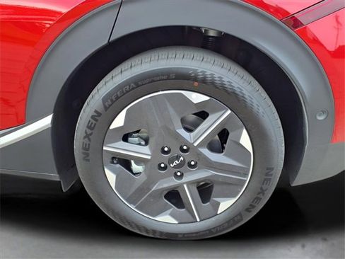 New 2025 Kia EV6 Light w/ Light LR Technology Package image 17