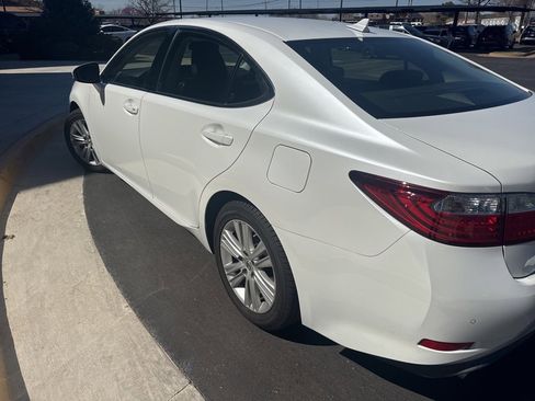 Used 2014 Lexus ES 350 w/ Premium Package image 4