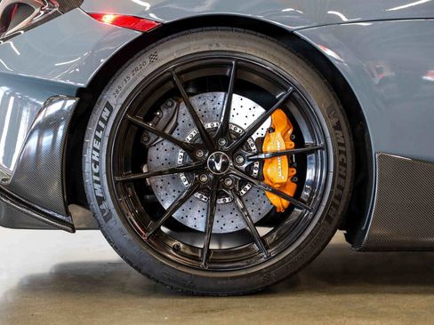 Used 2019 McLaren 600LT RWD image 17