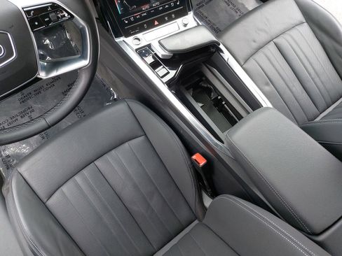 Certified 2023 Audi e-tron Premium Plus w/ Premium Plus Package AWD/4WD image 28