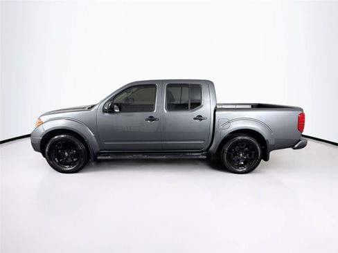 Used 2020 Nissan Frontier SV w/ Midnight Edition Floor Mats RWD image 12