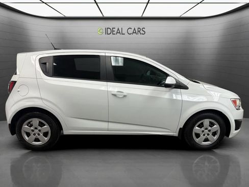 Used 2014 Chevrolet Sonic LS FWD image 4