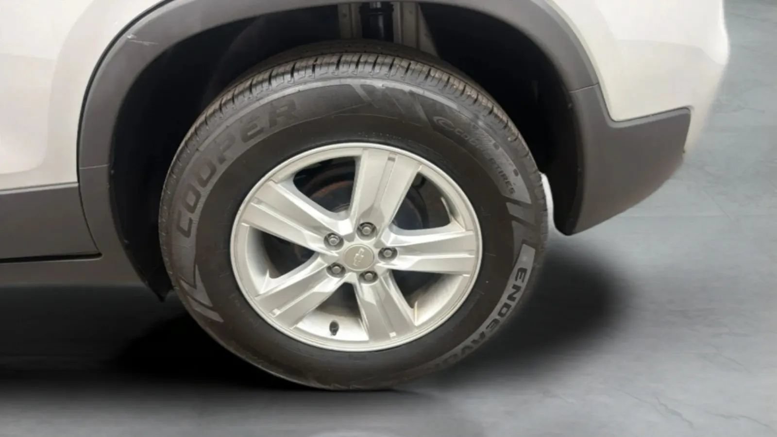 Used 2020 Chevrolet Trax LS w/ Tint and Cruise Package FWD image 27