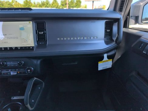 New 2025 Ford Bronco Badlands w/ Sasquatch Package image 17