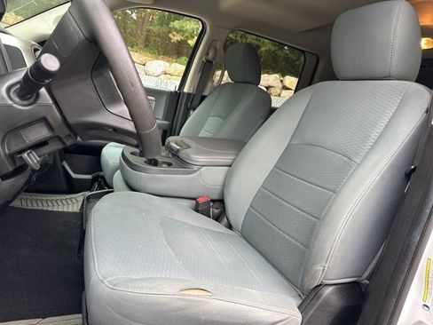 Used 2018 RAM 2500 SLT image 33