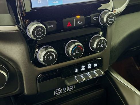 New 2026 RAM 1500 Express AWD/4WD image 15