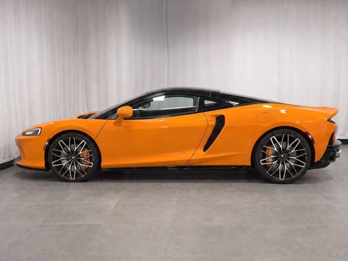 Used 2023 McLaren GT RWD image 7