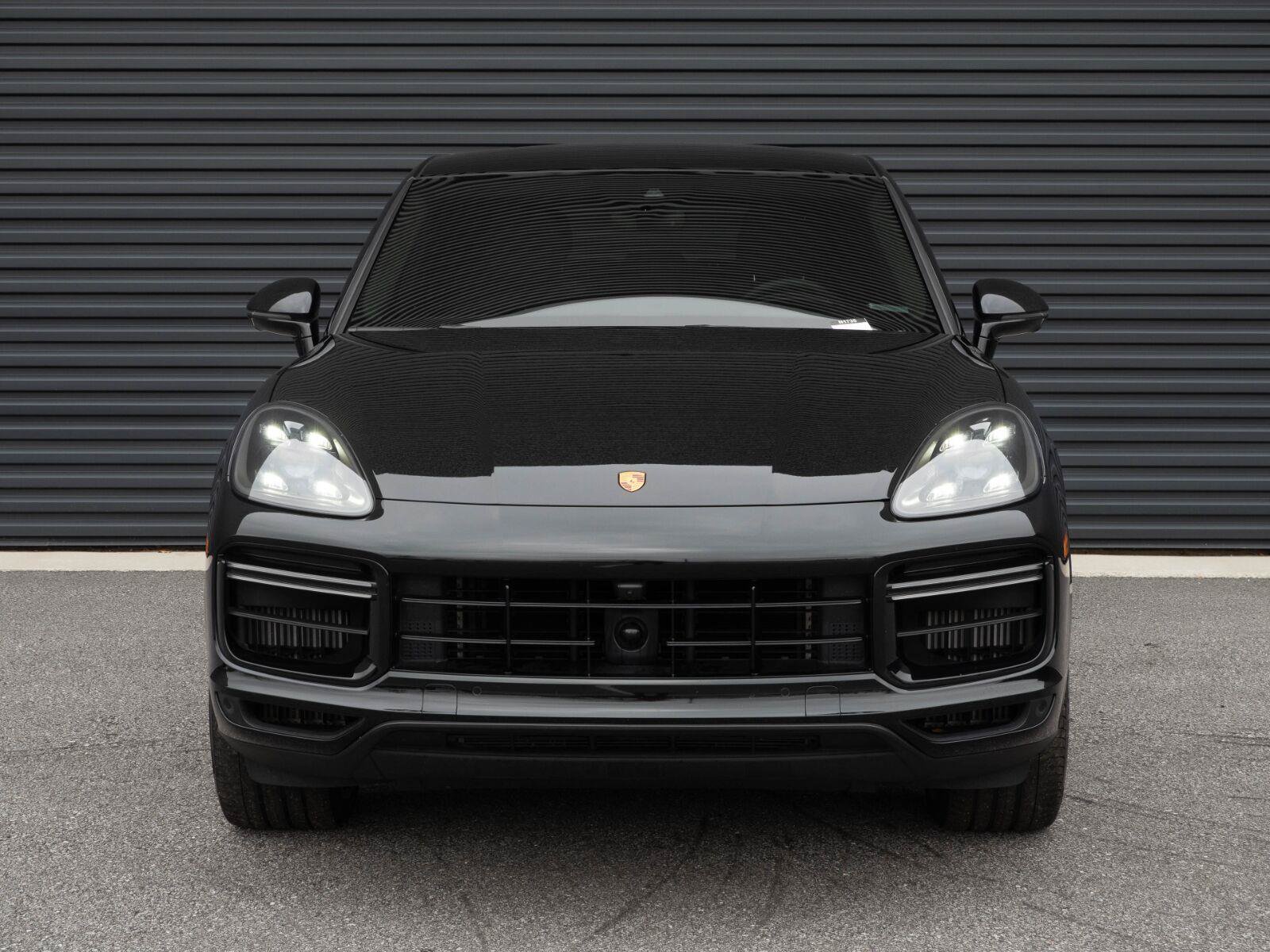 Certified 2023 Porsche Cayenne Turbo AWD/4WD image 36