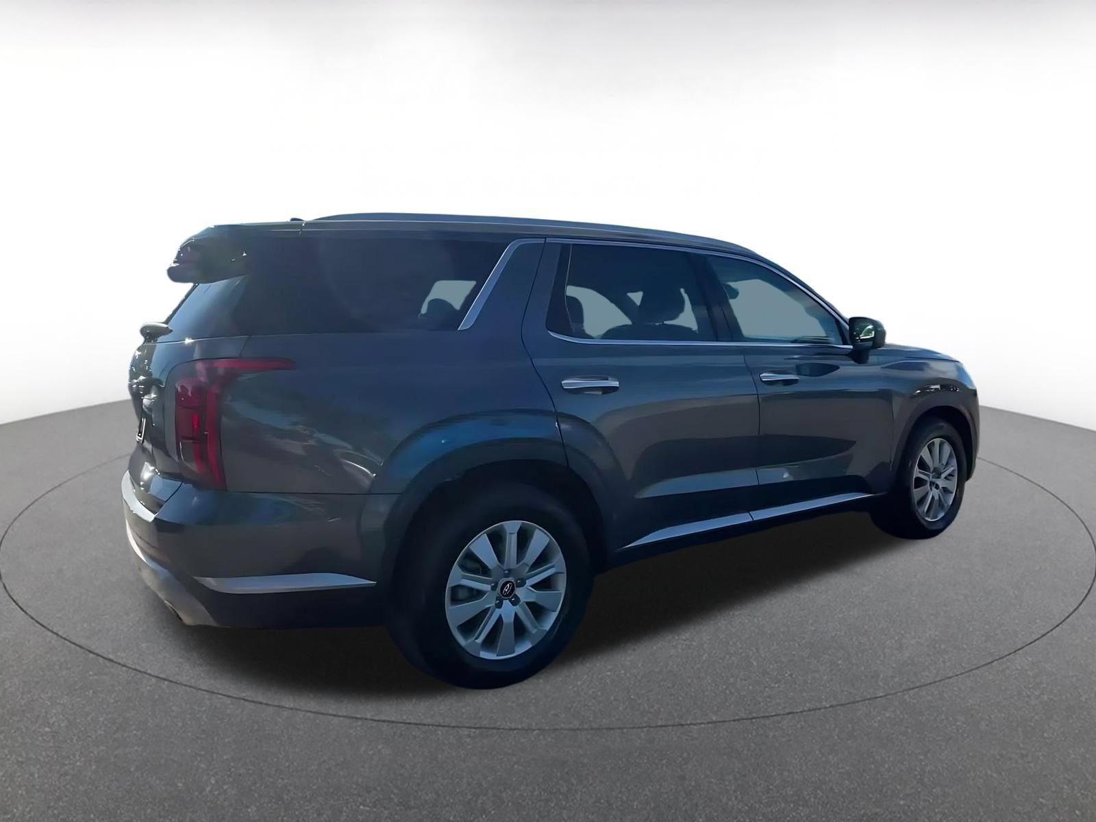 Used 2025 Hyundai Palisade SEL FWD image 13