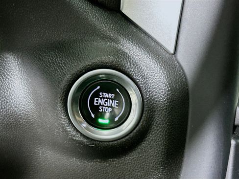 Used 2021 Chevrolet Silverado 1500 LT image 20