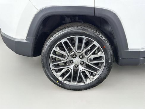 Used 2023 Jeep Compass Limited w/ Elite Group AWD/4WD image 34