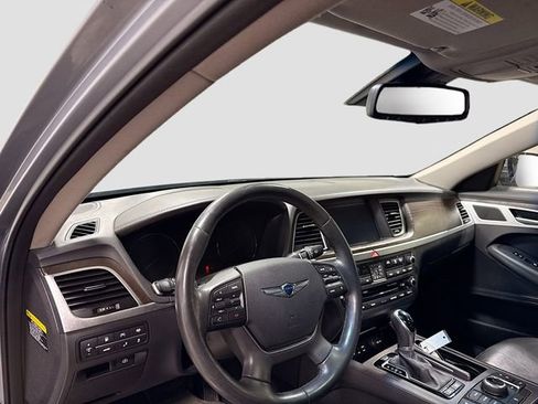 Used 2017 Genesis G80 3.8 w/ Option Group 03 image 11