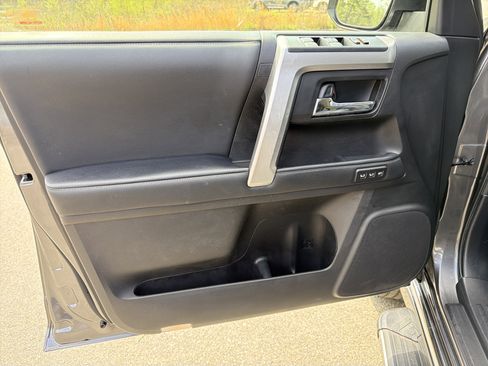 Used 2020 Toyota 4Runner Limited image 10